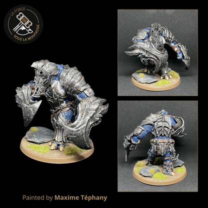 Legion Troll with gauntlets